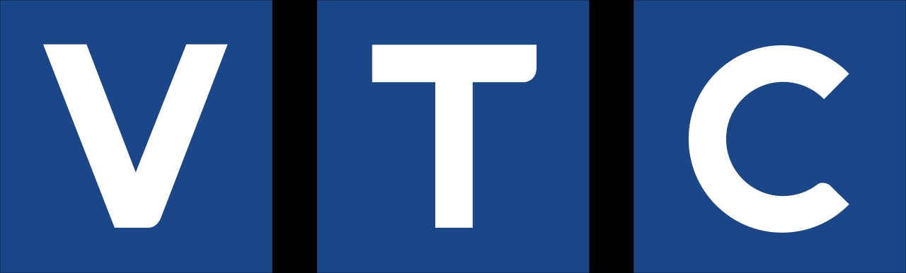 Logo de la compañía VTC en fondo azul.