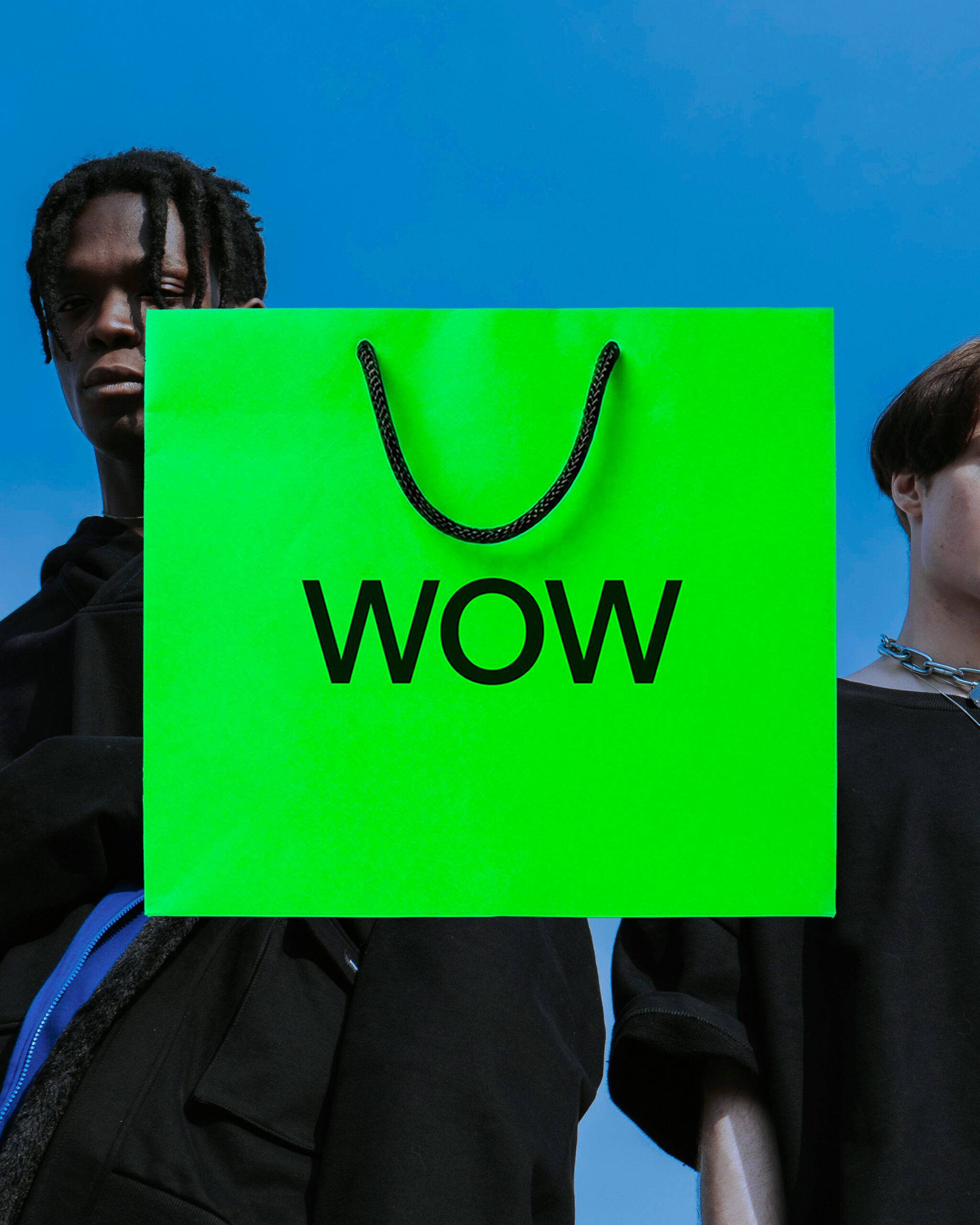 Plural Branding, la agencia de Álex López, alumni del Grado en Diseño Multimedia y Gráfico, crea la nueva identidad de marca de WOW