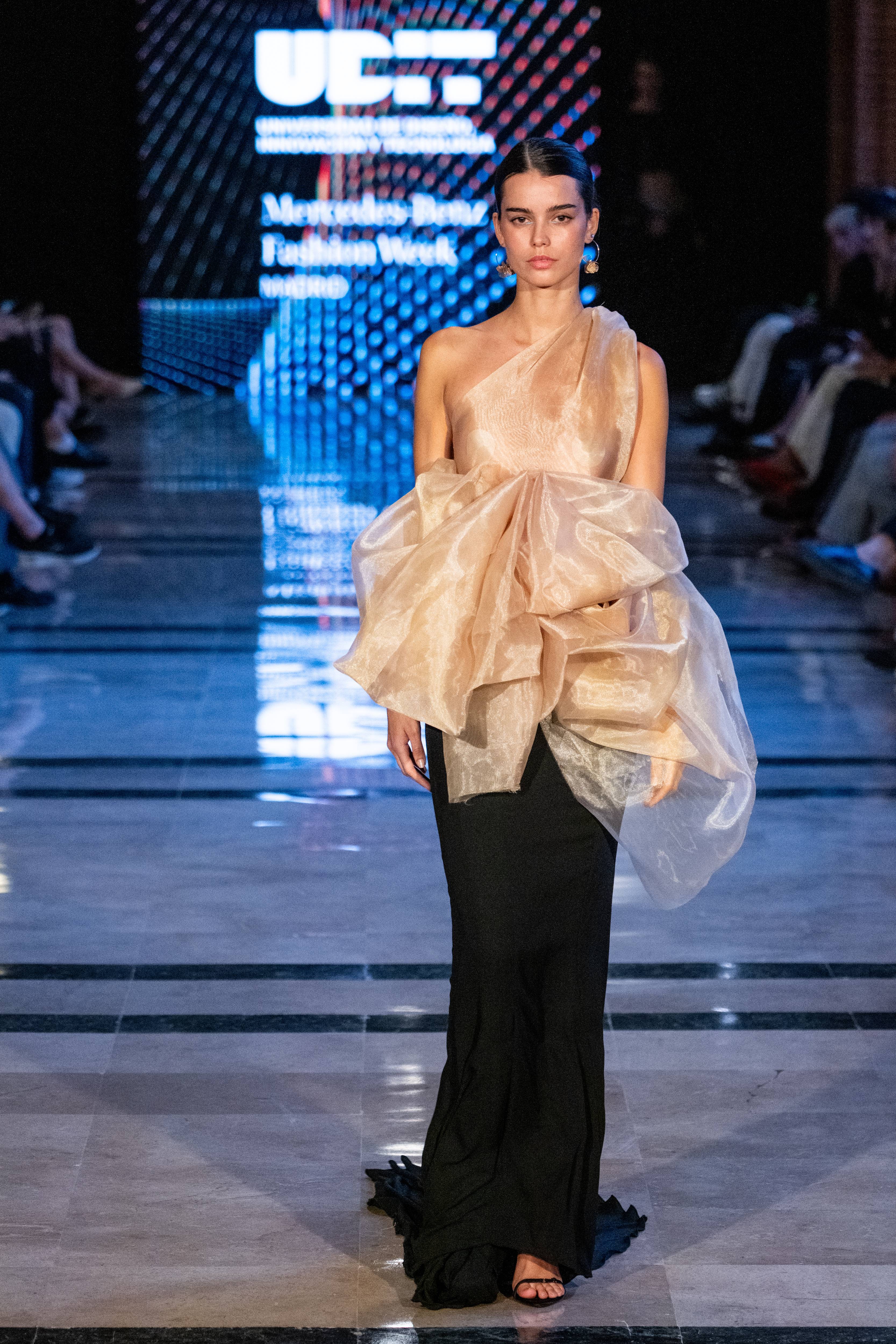 Look de Álvaro Rodríguez Martín, alumno del Grado en Diseño de Moda de UDIT