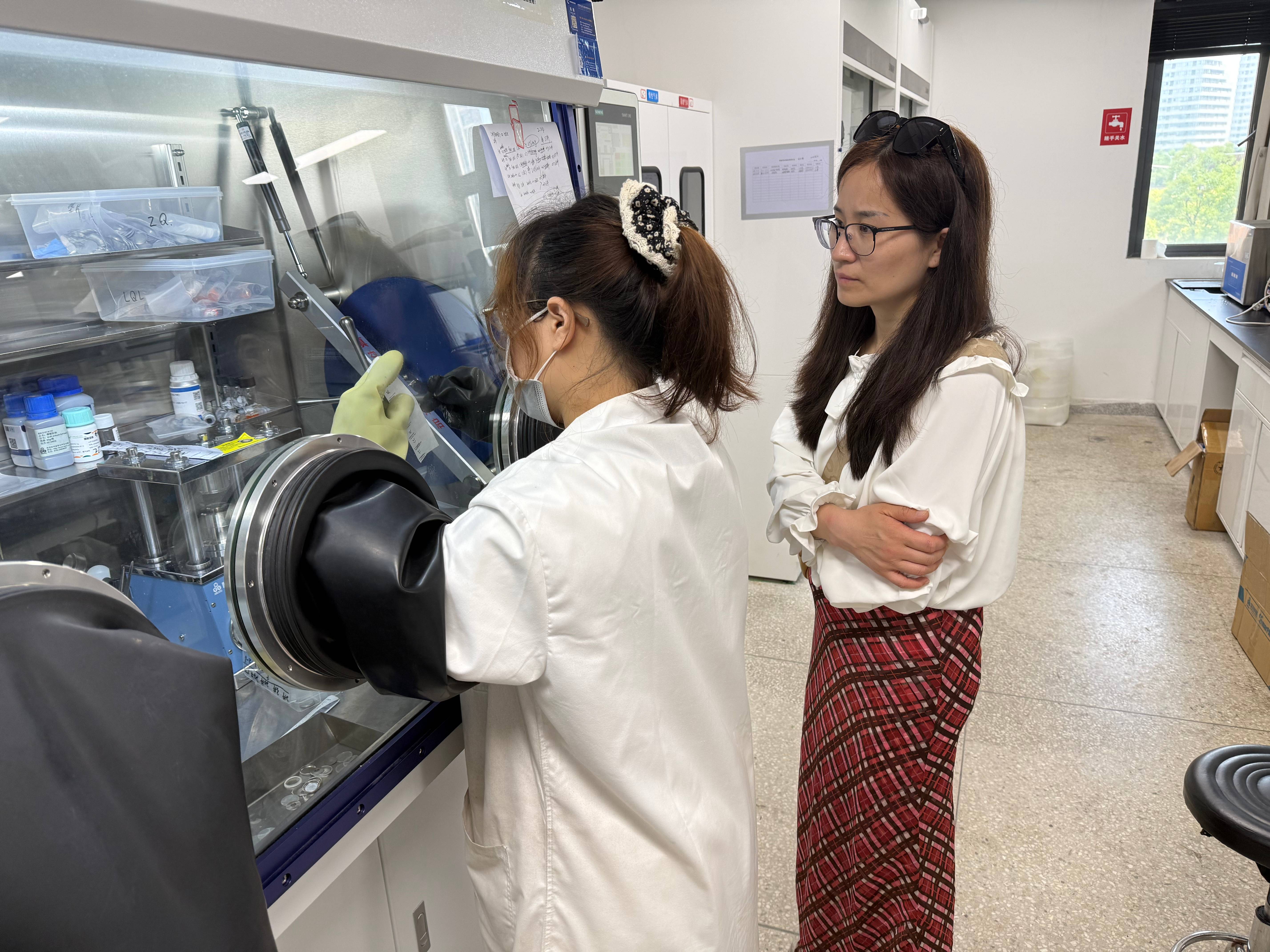 De Madrid a Wuhan: la ciencia de UDIT viaja a China