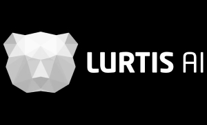 Logo de Lurtis AI en un fondo negro con un diseño geométrico de un oso.