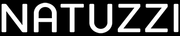 La imagen muestra el logotipo de la marca Natuzzi en letras blancas sobre un fondo negro.