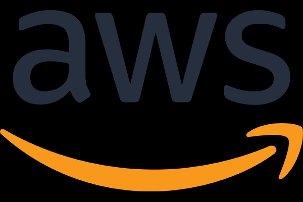 Logotipo de Amazon Web Services con el texto 'aws' y una flecha amarilla.