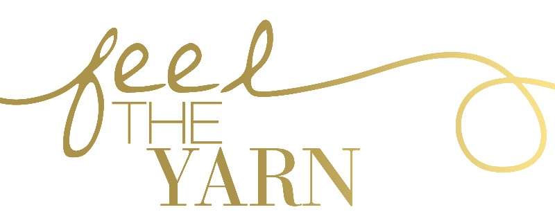 Una imagen con un diseño estilizado que incluye la frase 'feel the yarn' en letras doradas.