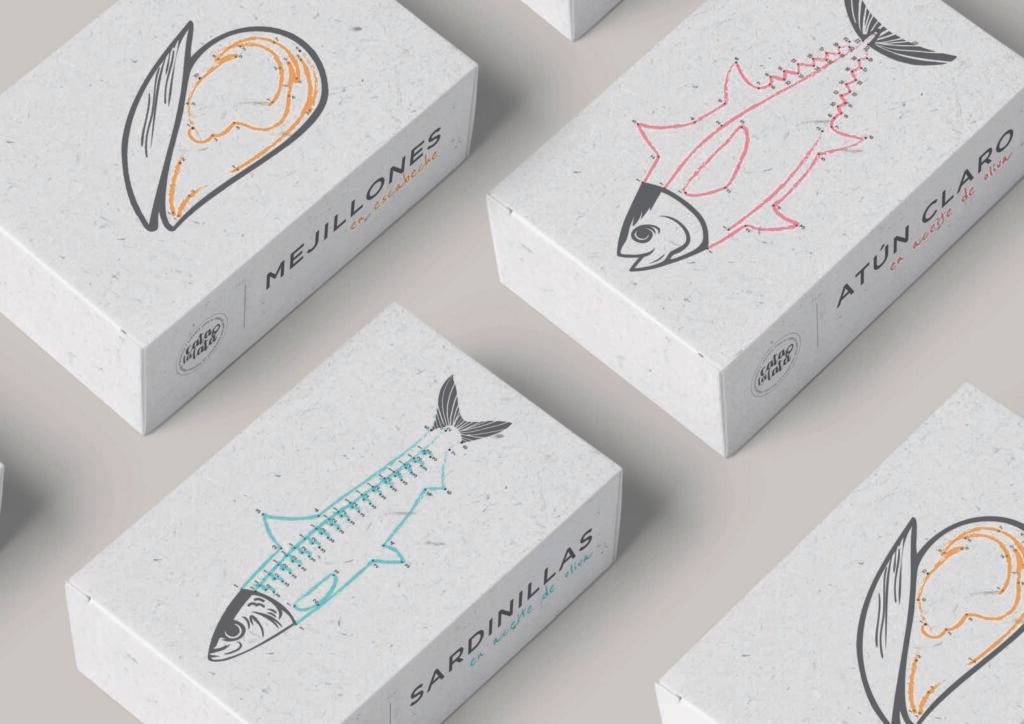 Una variedad de cajas de productos del mar con ilustraciones y nombres de mejillones, atún claro y sardinas.