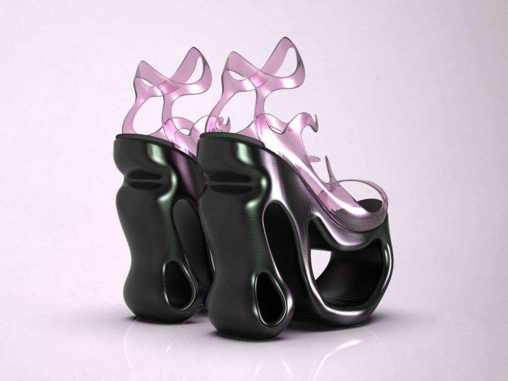 Un par de zapatos de plataforma con un diseño moderno y colorido.