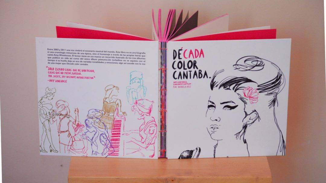 Un libro abierto que muestra ilustraciones y un texto en español sobre la música y el arte.