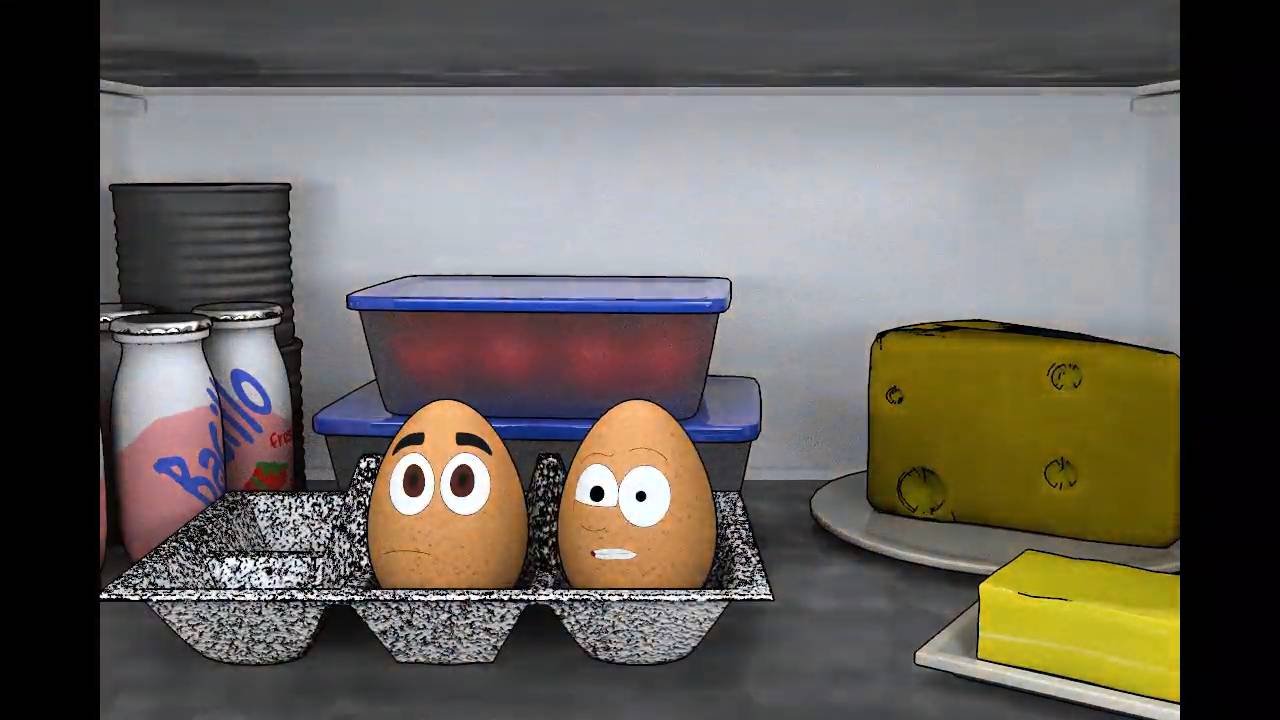 En la nevera hay dos huevos con expresiones sorprendidas, rodeados de otros alimentos.