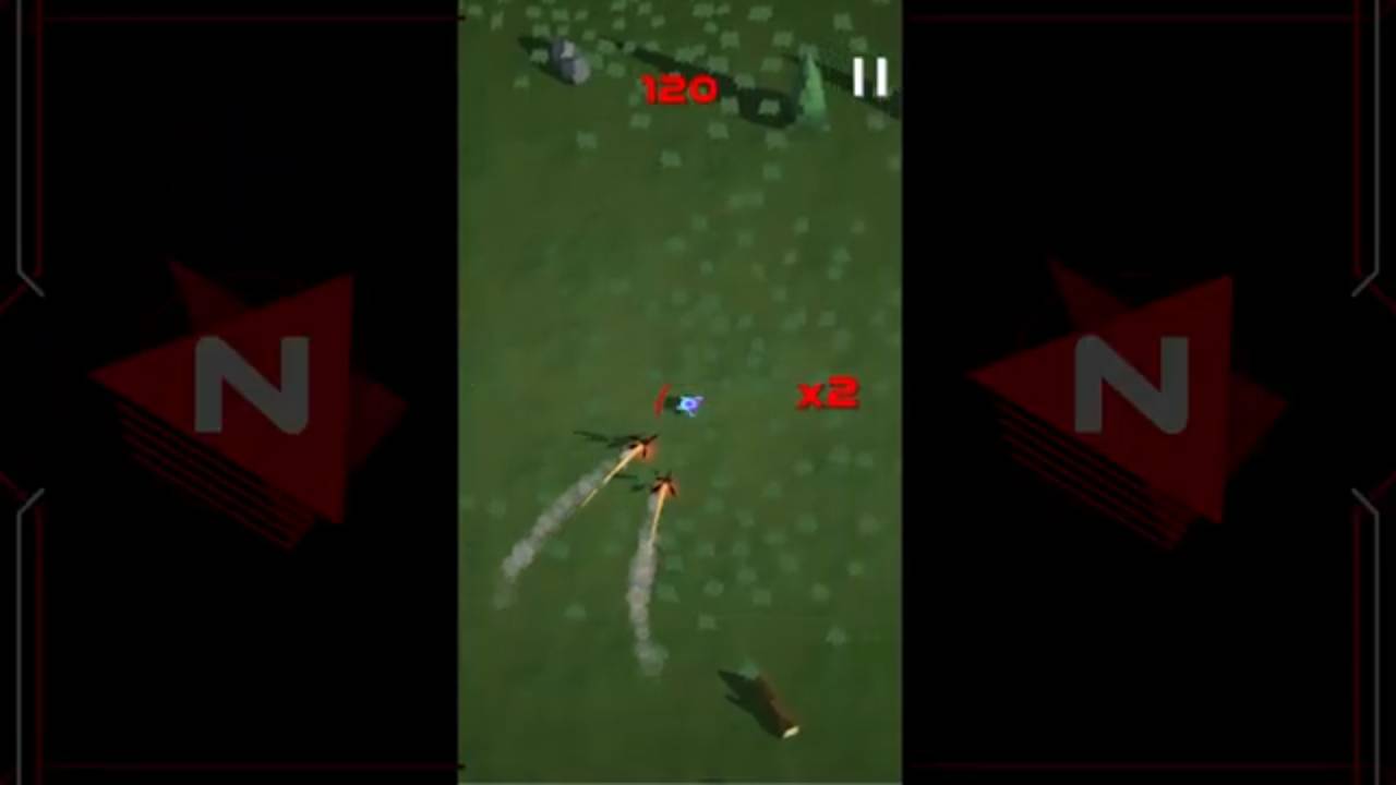 Una pantalla de un videojuego en un entorno gráfico simple con puntuaciones visibles.