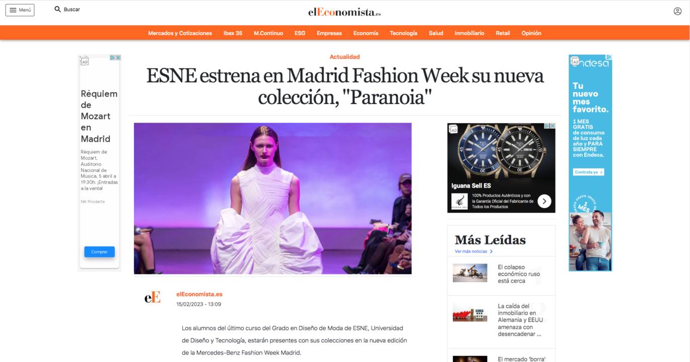 La modelo presenta la nueva colección 'Paranoia' de ESNE durante la Madrid Fashion Week.