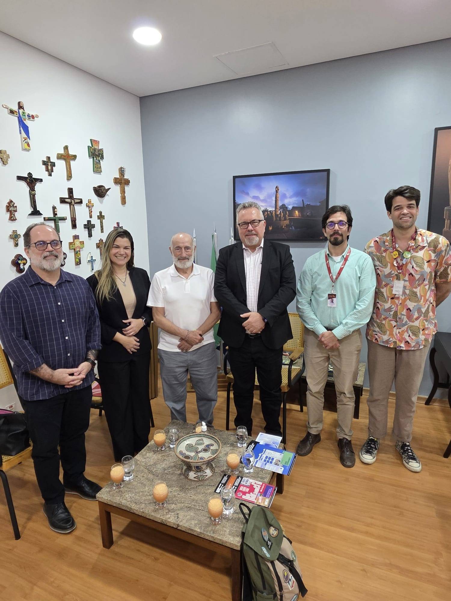  Reunión de Francisco García con representantes de la UNICAP en Recife.