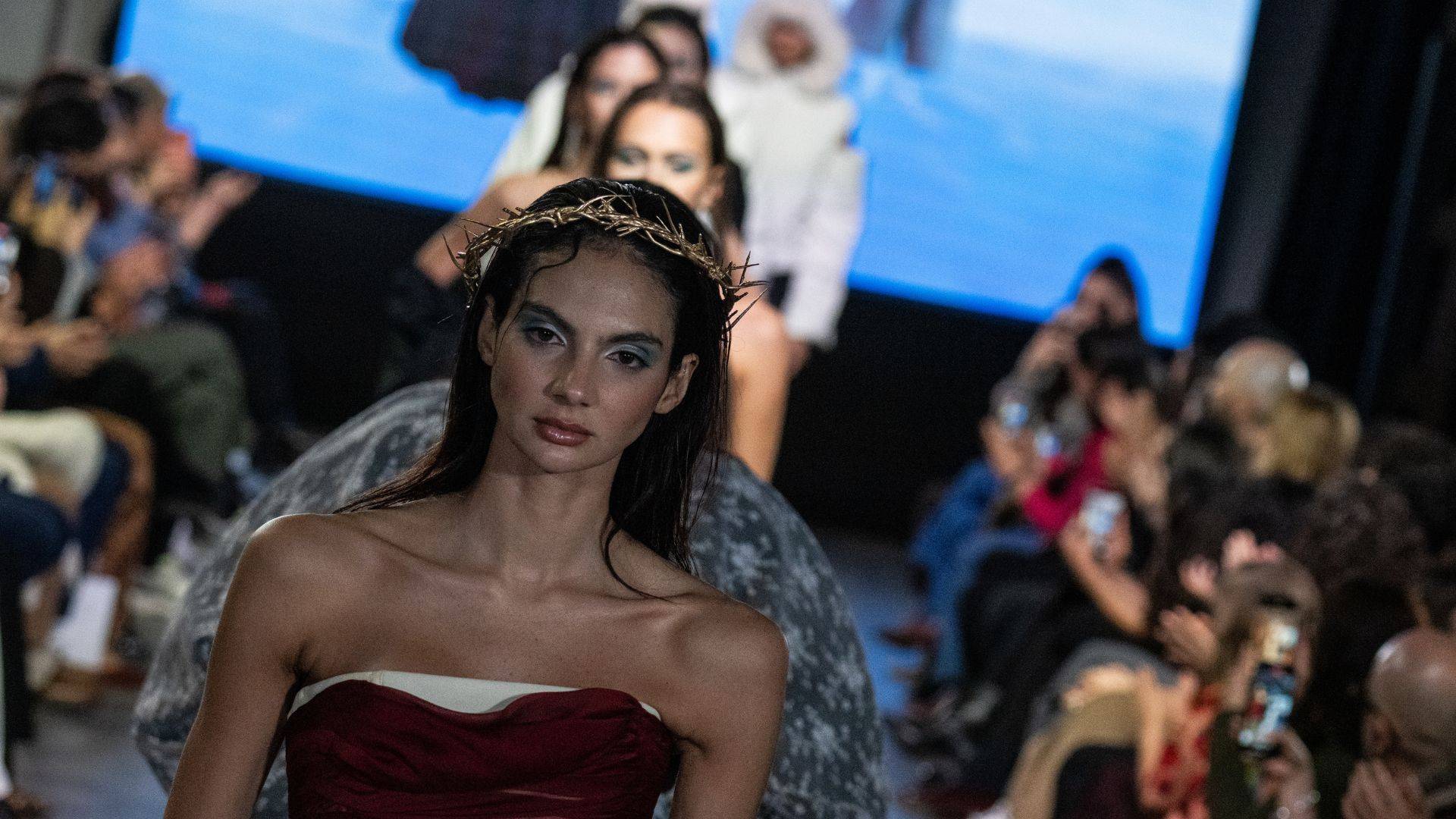 Desfile 'El Renacer', de los estudiantes del Grado en Diseño de Moda de UDIT