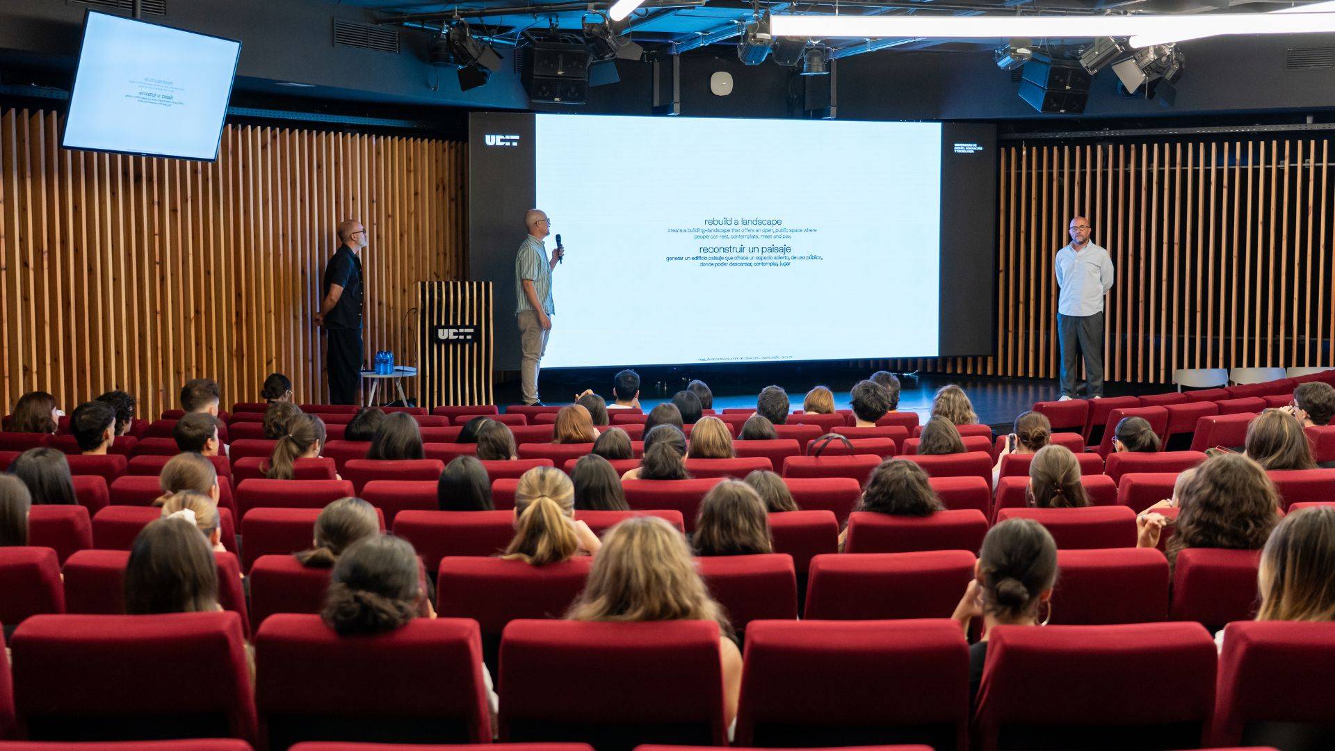 ENORME Studio inaugura el curso 2025/2026 del Área de Diseño de Interiores de UDIT  