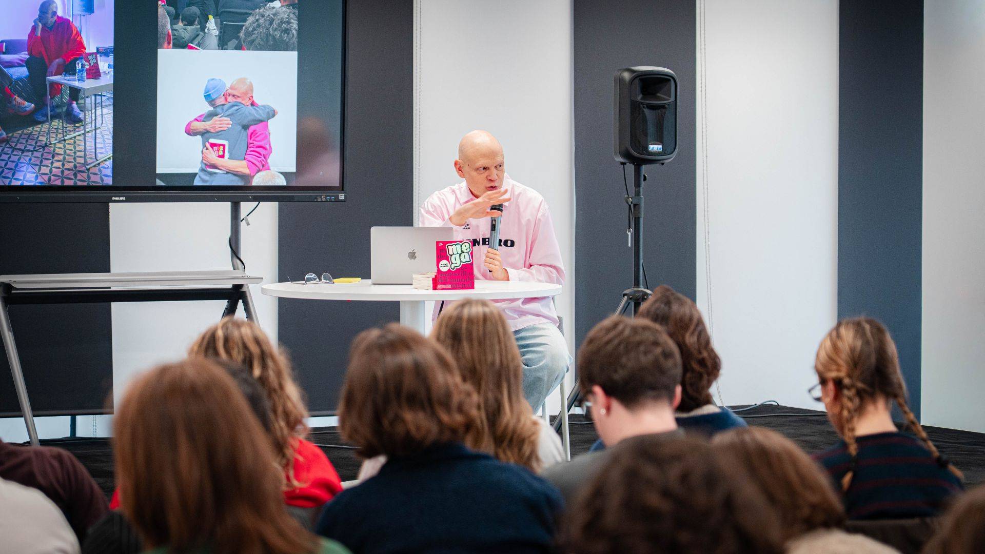 Nacho Martín presenta “Mega”: las siete maravillas del mundo digital