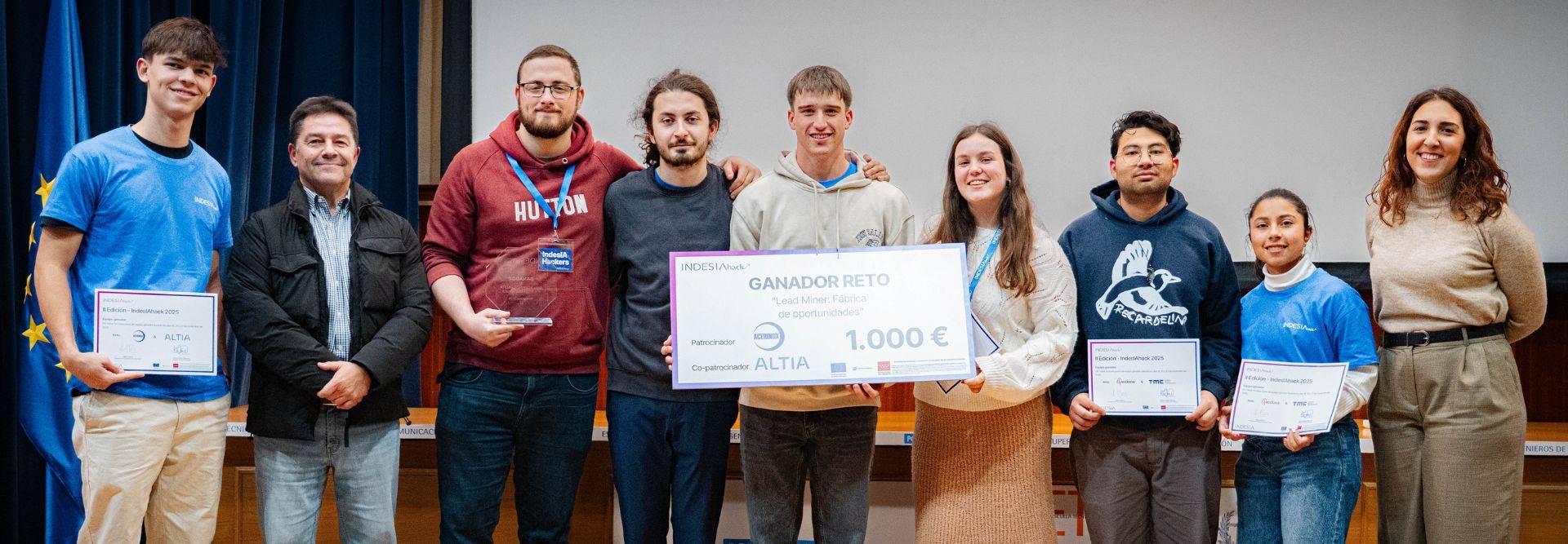 Doble victoria para los estudiantes de UDIT en los retos de IndesIAHack 2025 