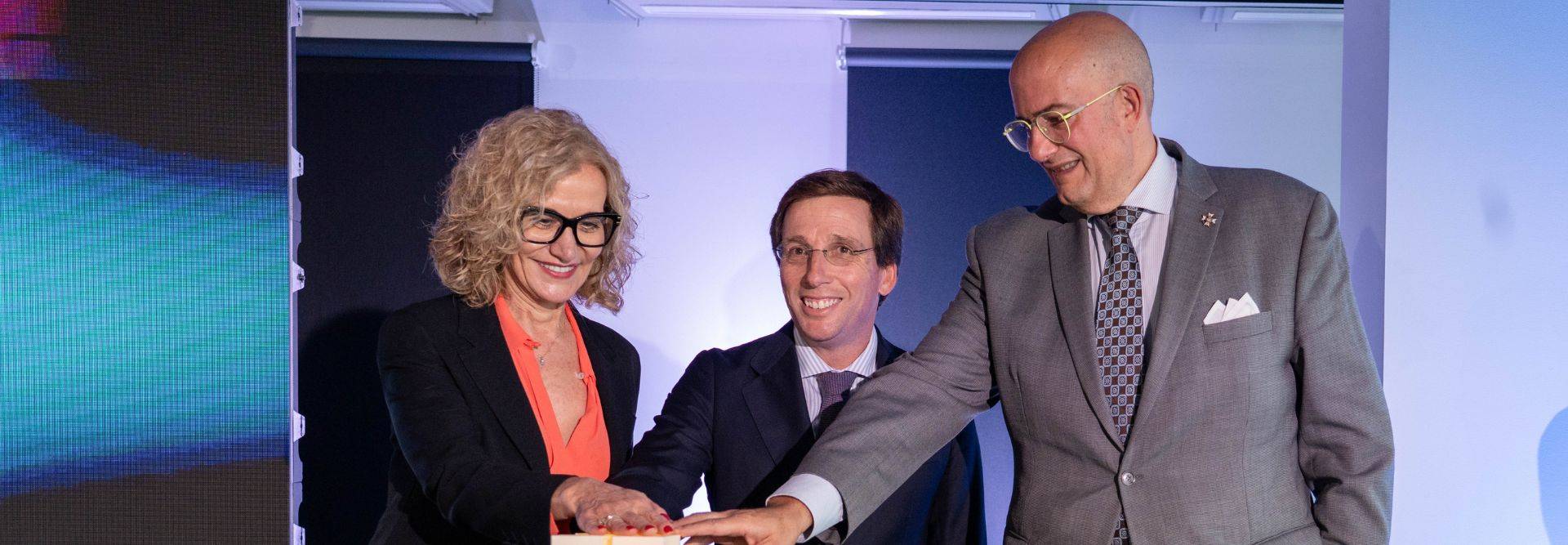 El alcalde de Madrid inaugura el nuevo Campus de Tecnología, Innovación y Ciencias Aplicadas de UDIT