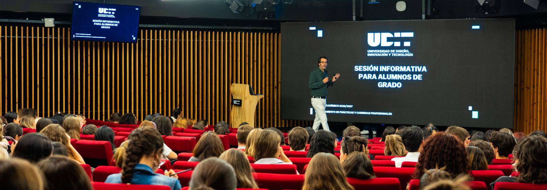 UDIT celebra una sesión informativa sobre prácticas profesionales para sus estudiantes de tercer curso