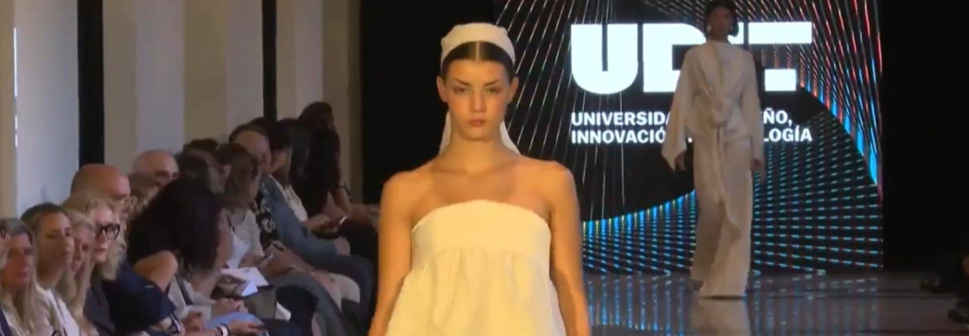 La Televisión Gallega se hace eco del desfile 'Los Ritmos' de los estudiantes de Diseño de Moda