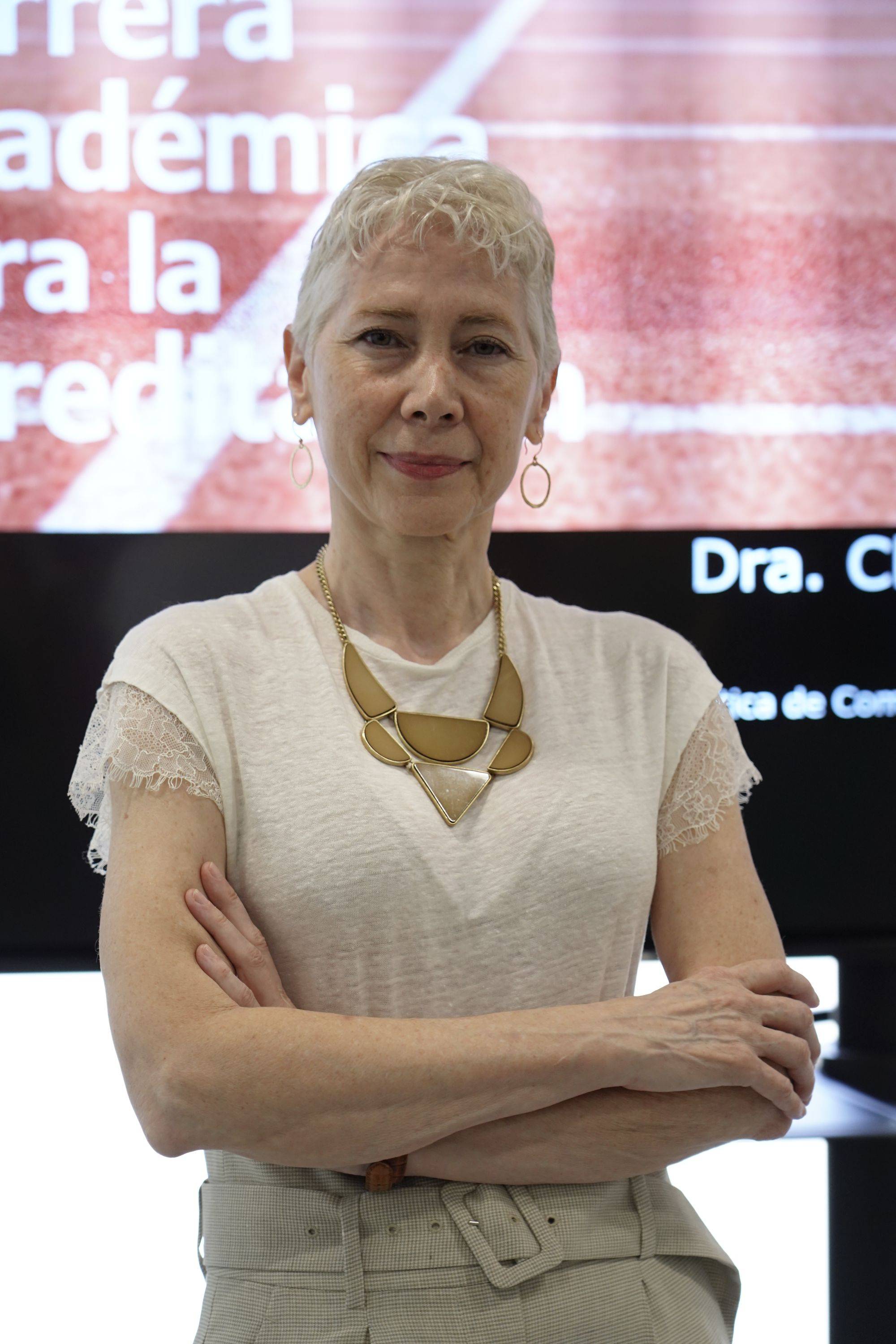 Conferencia La carrera académica para la acreditación, impartida por la Dra. Clara Muela Molina