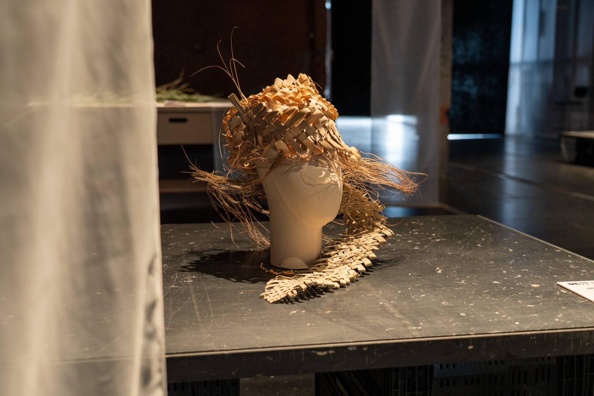 Matadero Madrid acoge la exposición ‘En esta casa se teje’, un proyecto liderado por estudiantes y docentes de UDIT