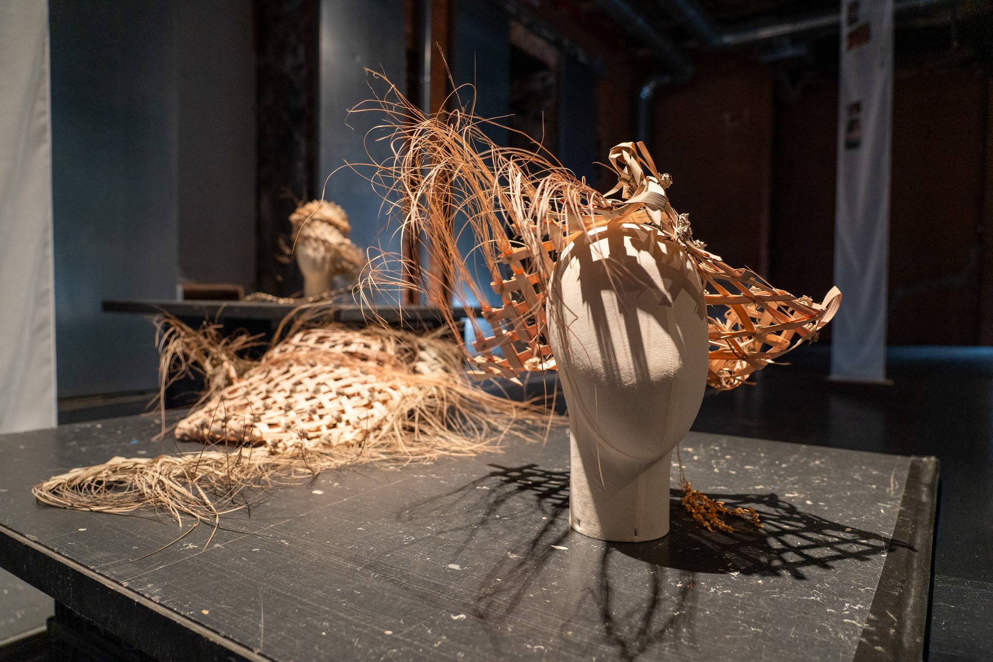 Matadero Madrid acoge la exposición ‘En esta casa se teje’, un proyecto liderado por estudiantes y docentes de UDIT
