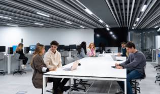 Aprende en ellas conocimientos profundos de Diseño Gráfico, Digital, Audiovisual, Publicitario y 3D.
