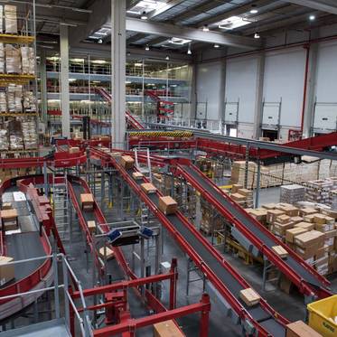 Análisis logístico omnicanal del proyecto PLACETEX: comparativa de huella de carbono entre envío a domicilio y recogida en tienda de moda