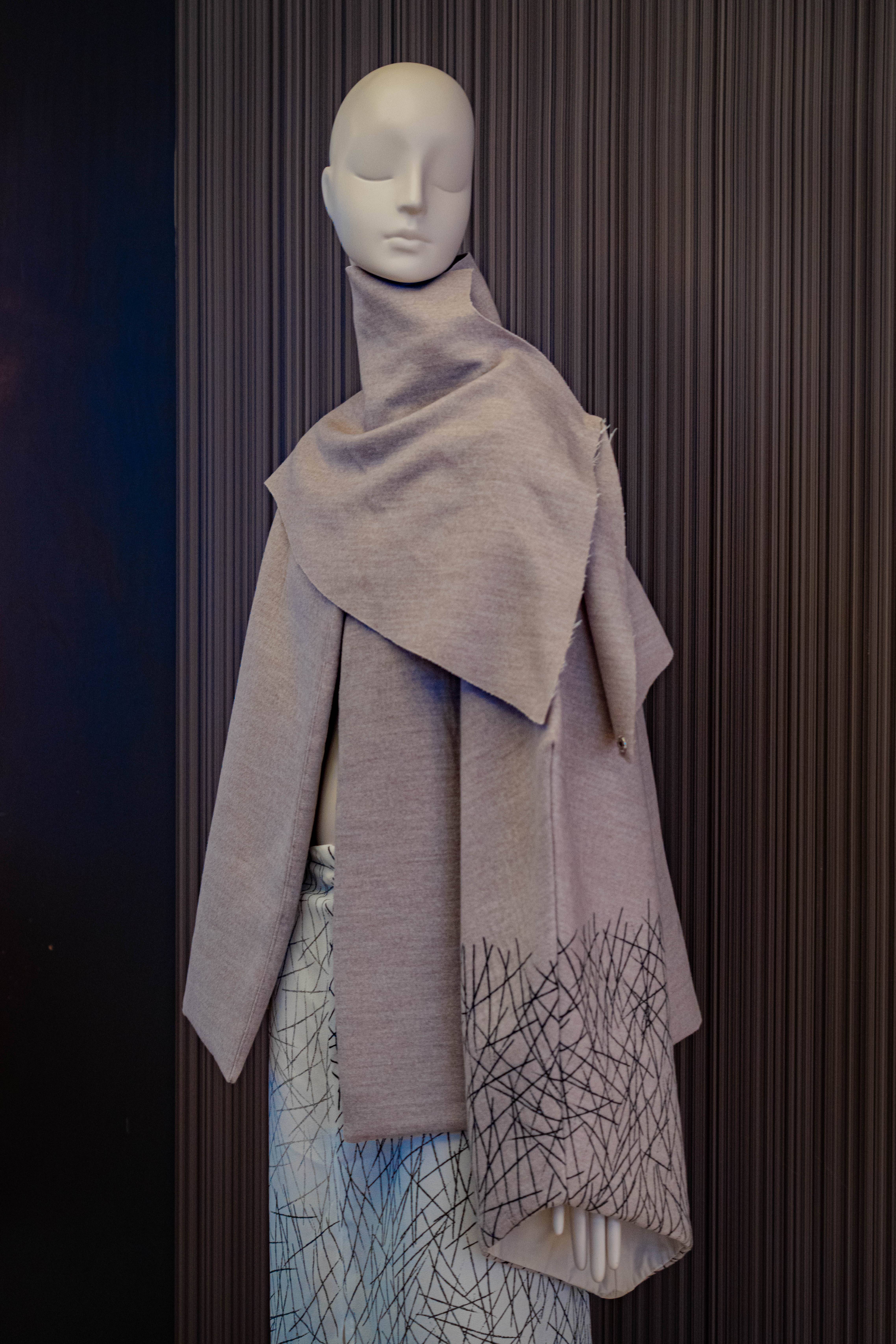 Diseño de los estudiantes del Grado en Diseño de Moda de UDIT en las Salas VIP del Aeropuerto Adolfo Suárez Madrid - Barajas