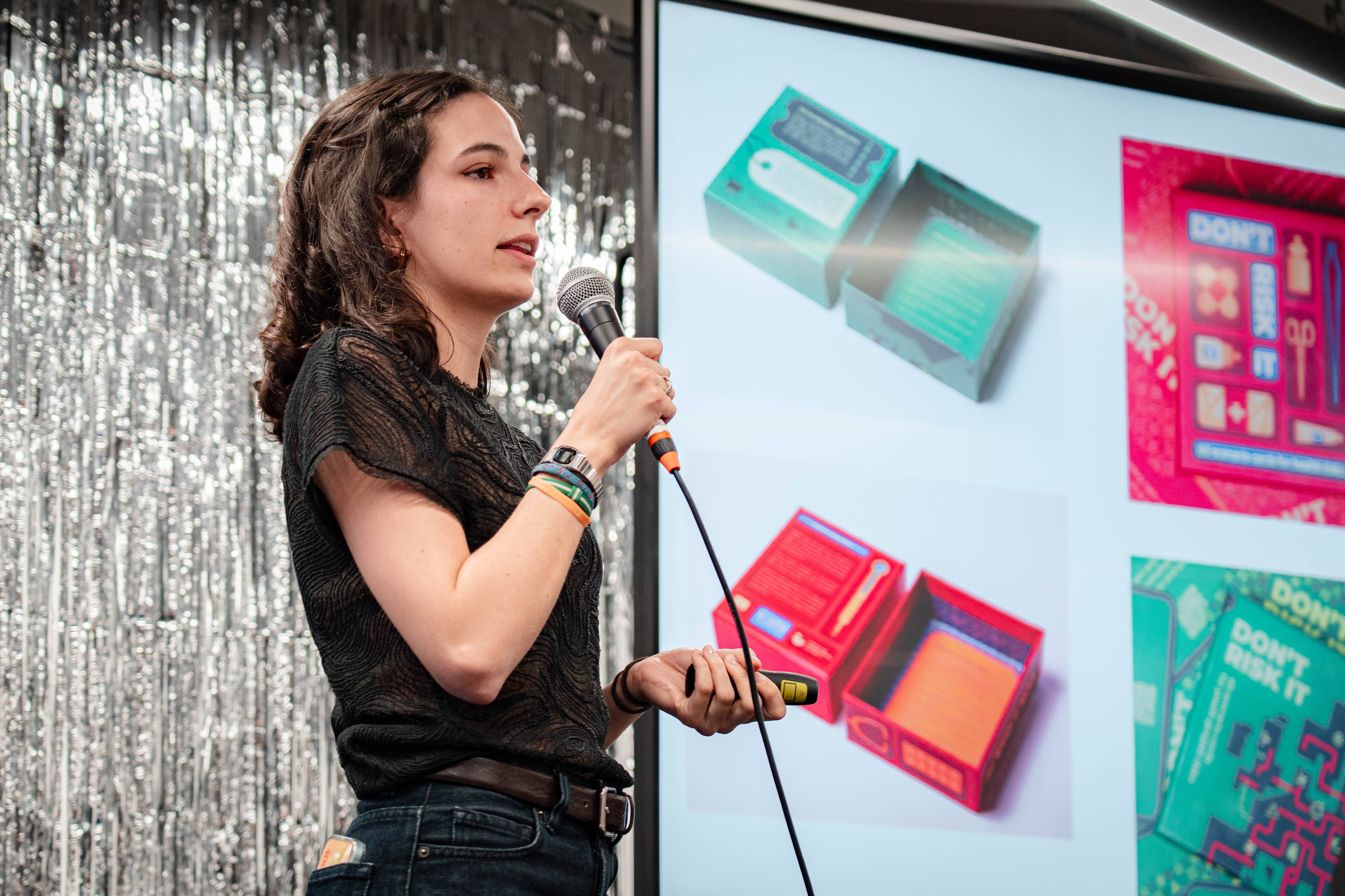 Muestra: los estudiantes de Diseño de Producto de UDIT toman la palabra