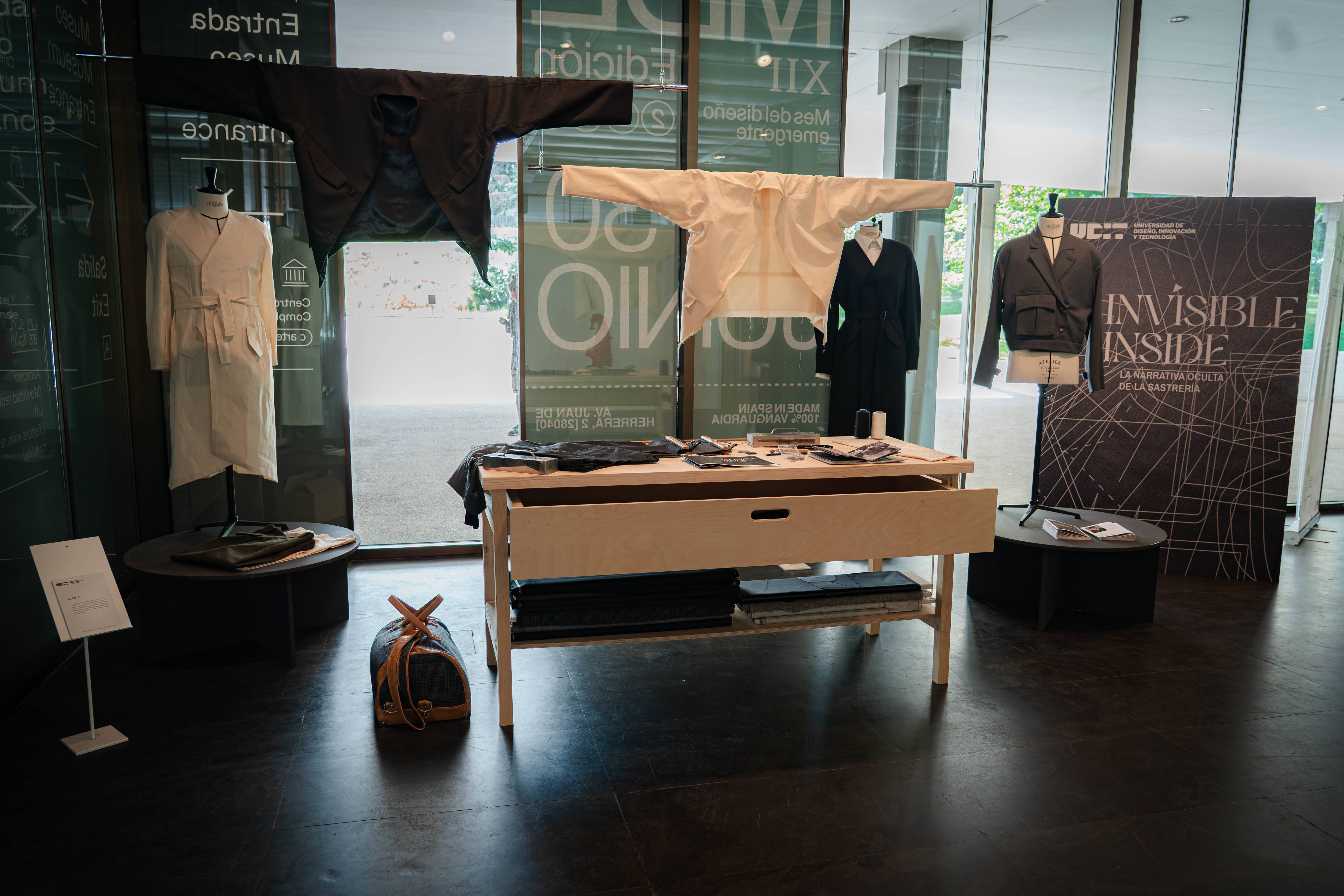 ‘Invisible Inside’, la colección de Hugo Vega, estudiante del Grado en Diseño de Moda, seleccionada para ser expuesta en el Mes del Diseño Emergente del Museo del Traje