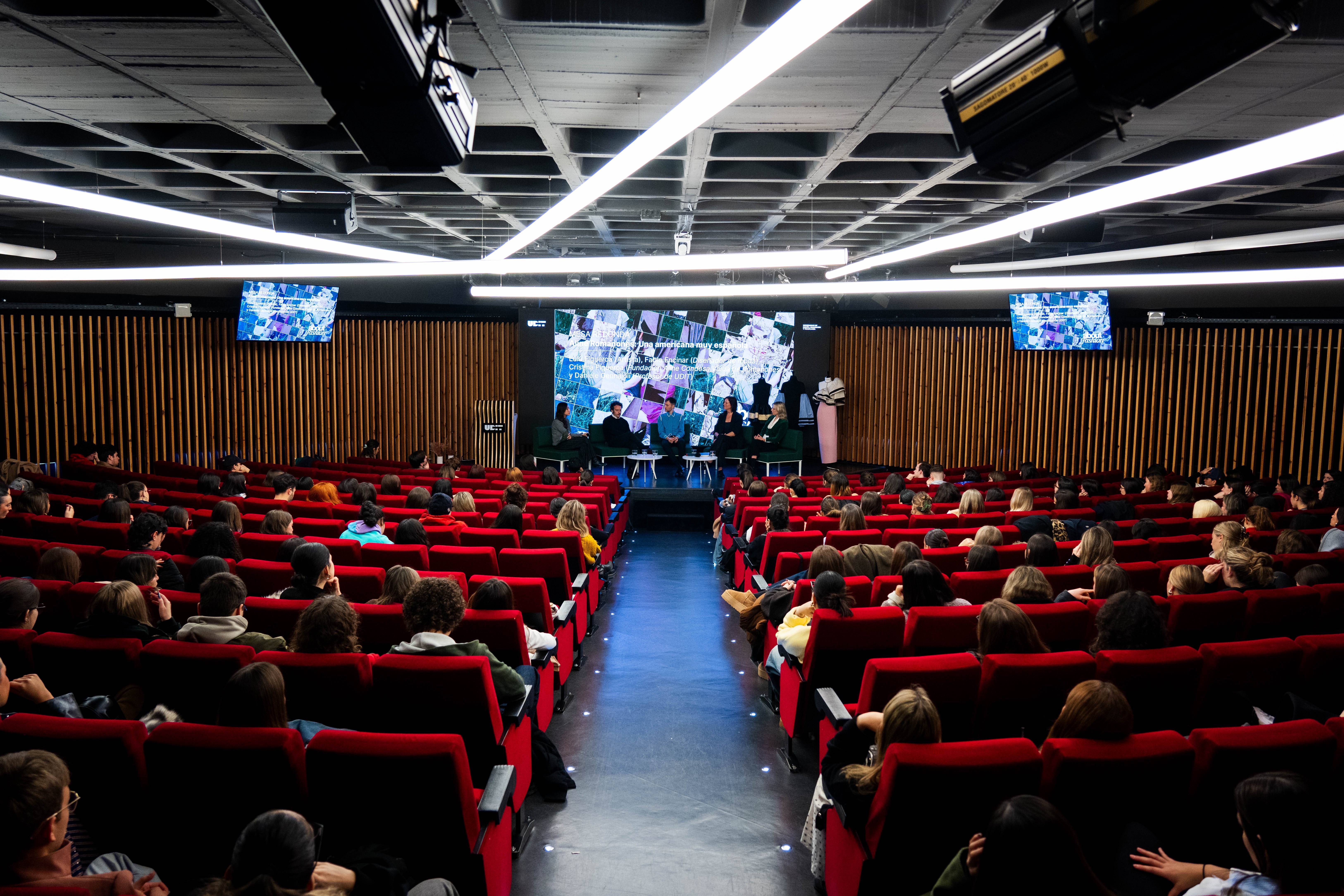 About Fashion: ponencias, charlas, mesas redondas y workshops liderados por algunos de los perfiles profesionales más destacados del sector