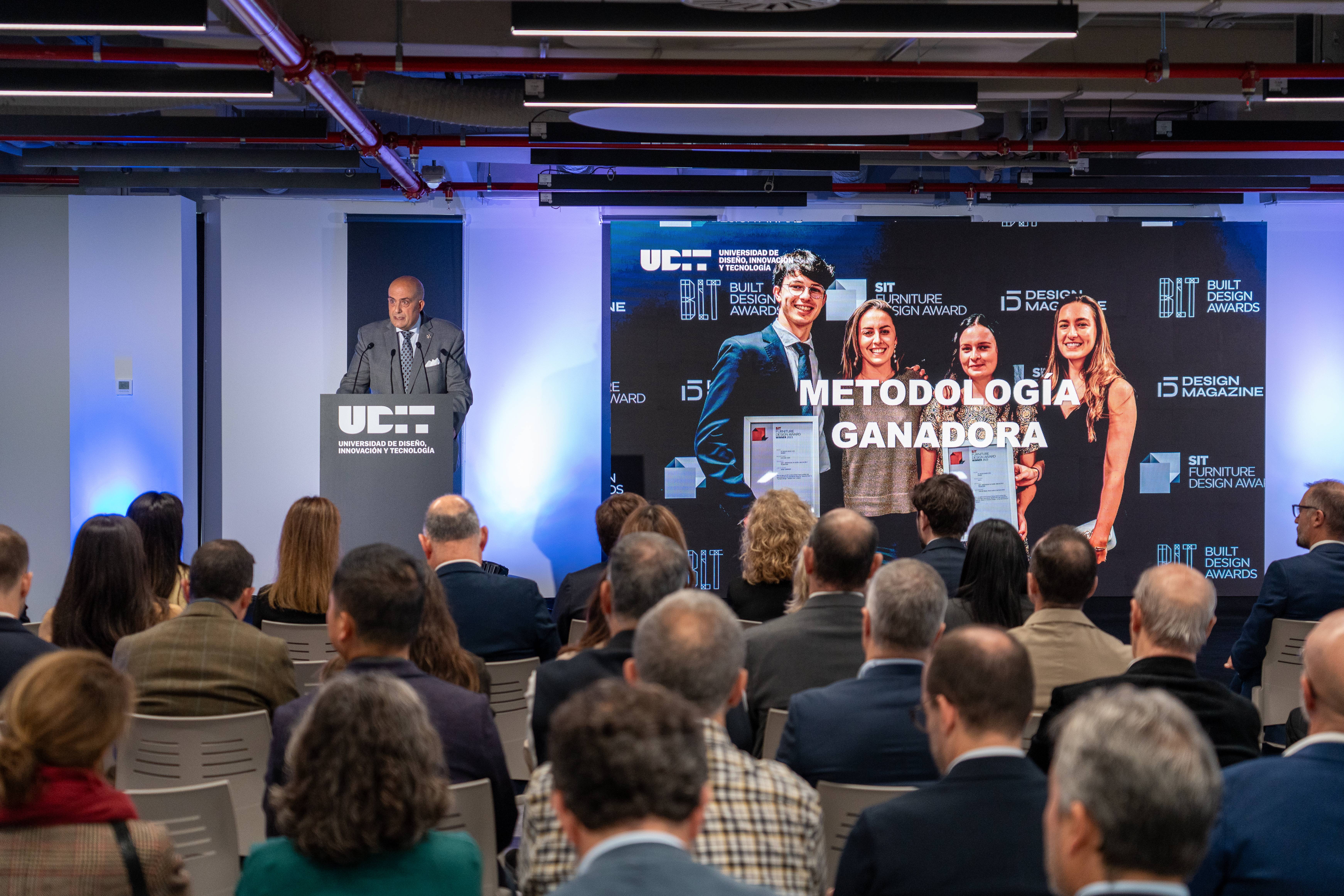 El alcalde de Madrid inaugura el nuevo Campus de Tecnología, Innovación y Ciencias Aplicadas de UDIT