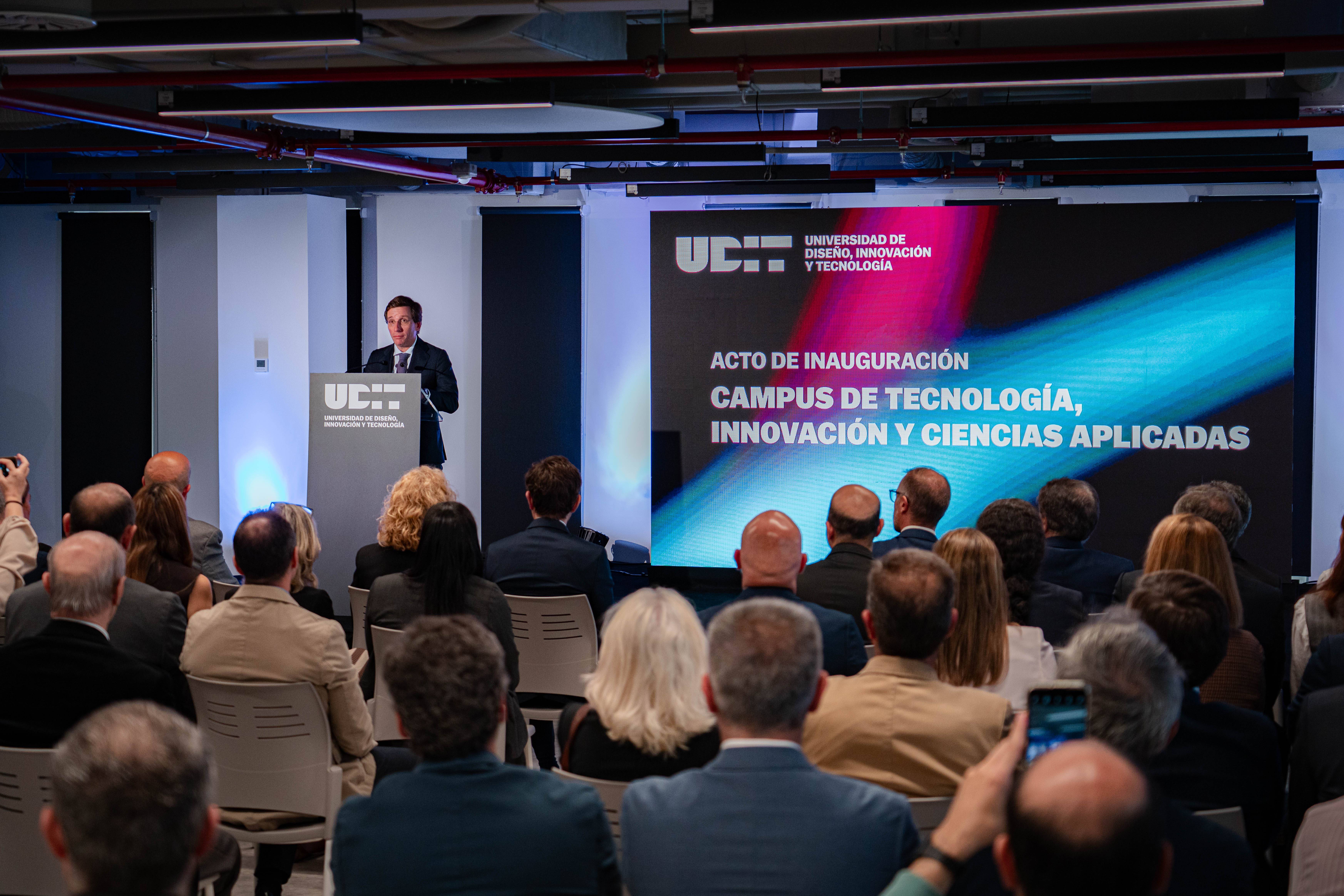 El alcalde de Madrid inaugura el nuevo Campus de Tecnología, Innovación y Ciencias Aplicadas de UDIT