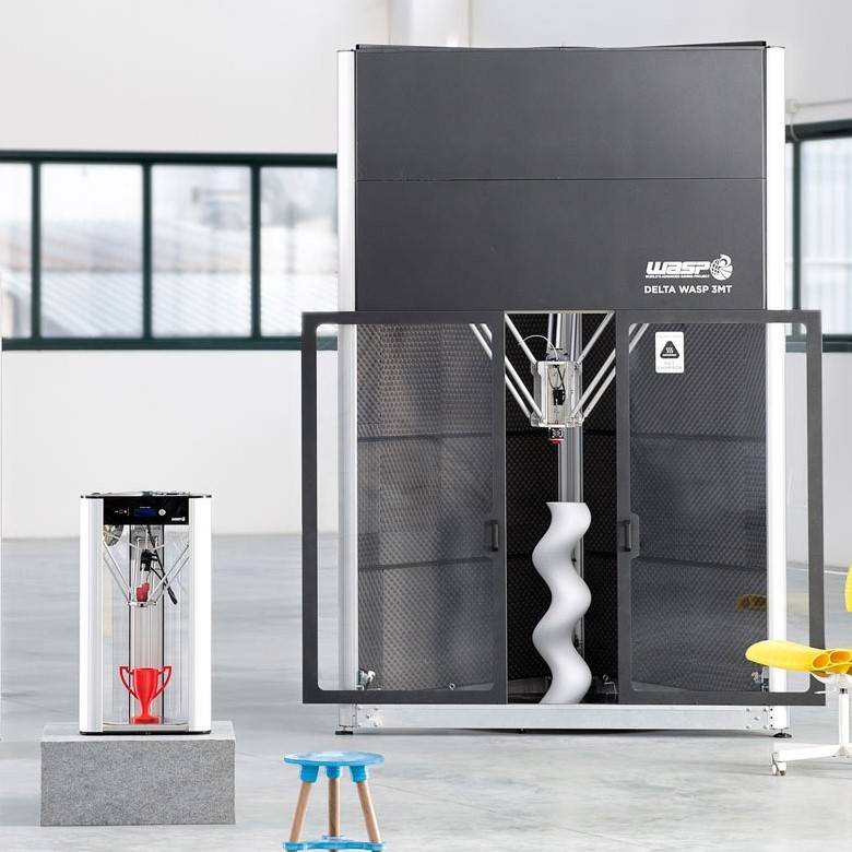 Los estudiantes pueden familiarizarse y dominar los procesos más innovadores en el desarrollo de producto, desde la conceptualización hasta la fabricación final.